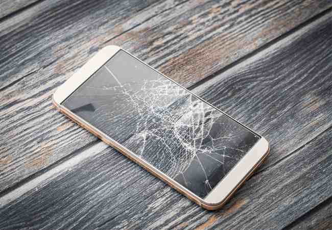 Использование защитного стекла для телефона обеспечивает множество преимуществ