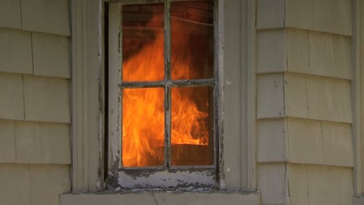 30 человек спасли огнеборцы во время пожара в селе Холмовка