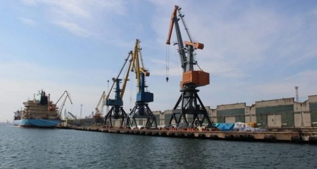 На выход – в портах Крыма анонсировали массовые увольнения