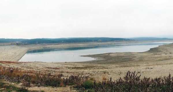 Николаевское водохранилище в Крыму высохло