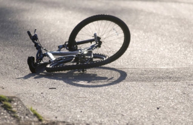 В Красногвардейском районе мотоциклист сбил велосипедиста и скрылся с места аварии