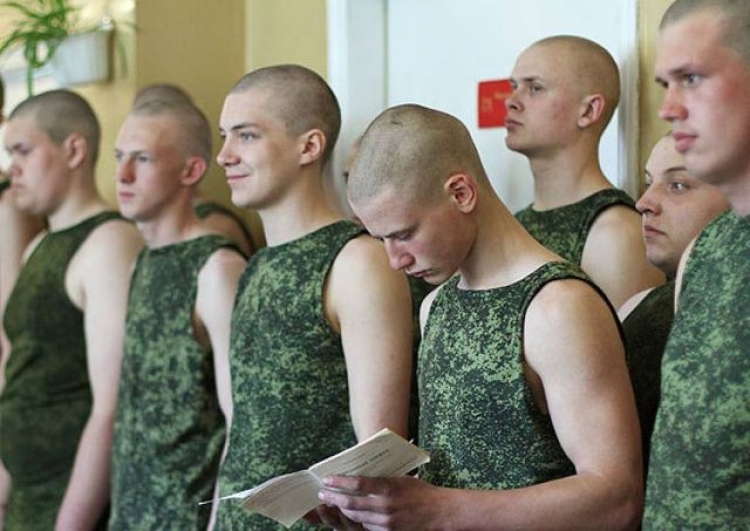 В Севастополе оштрафовали парня, не захотевшего служить в армии РФ