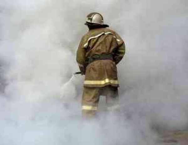 В Симферополе пожарные эвакуировали 31 человека: 2-е спасены