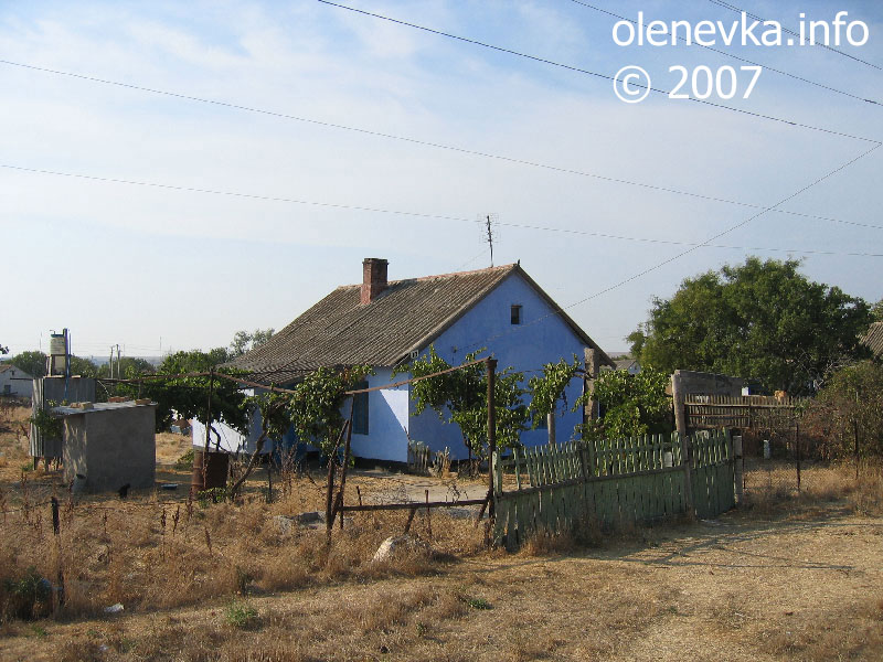 дом № 18, улица Комсомольская, село Оленевка