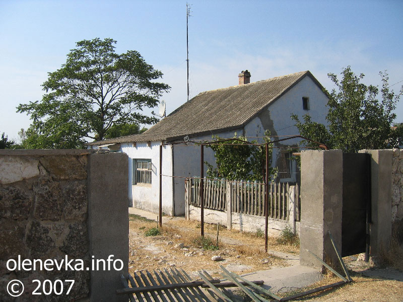 дом № 32, улица Мира, село Оленевка