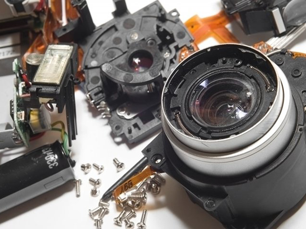 Як відремонтувати об'єктив у фотоапараті?